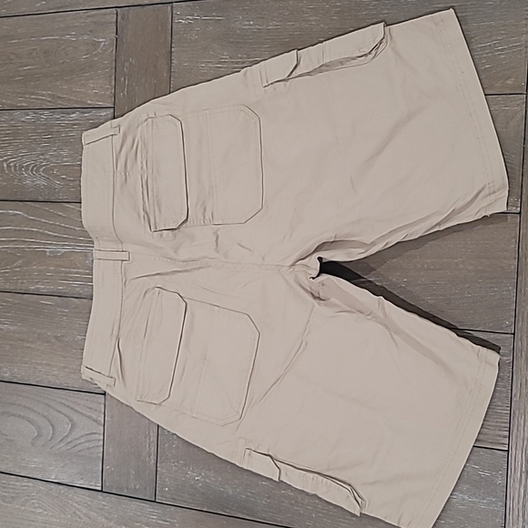 Alesbury Classic Cargo Short 11" Inseam Size 33 - Picture 12 of 12